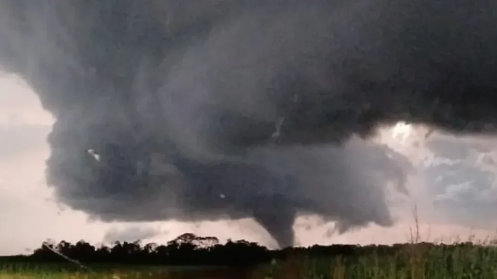 Santa Catarina: Região Catarinense Está Entre as Mais Favoráveis à Formação de Tornados no Mundo Santa Catarina: Região Catarinense Está Entre as Mais Favoráveis à Formação de Tornados no Mundo