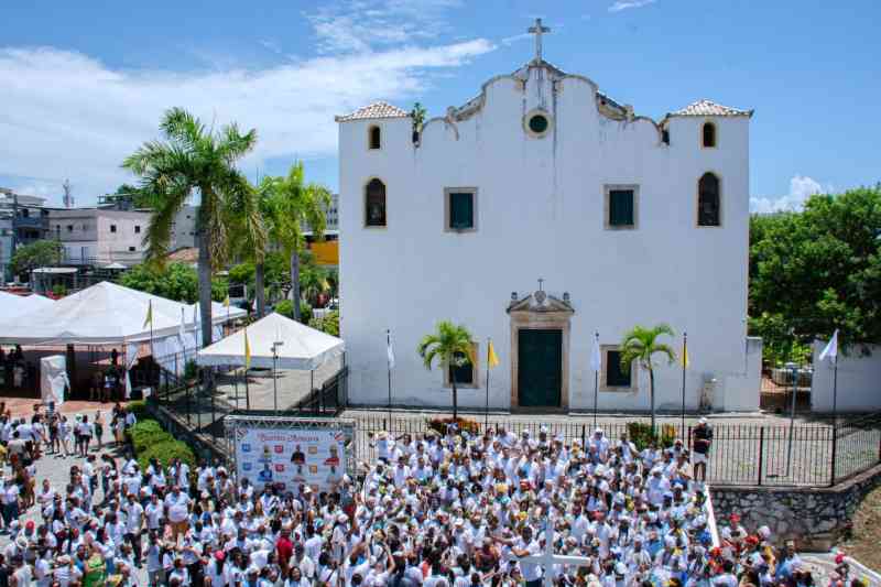 Cortejo Cultural em Lauro de Freitas Celebra Santo Amaro de Ipitanga com Tradição e Fé Cortejo Cultural em Lauro de Freitas Celebra Santo Amaro de Ipitanga com Tradição e Fé
