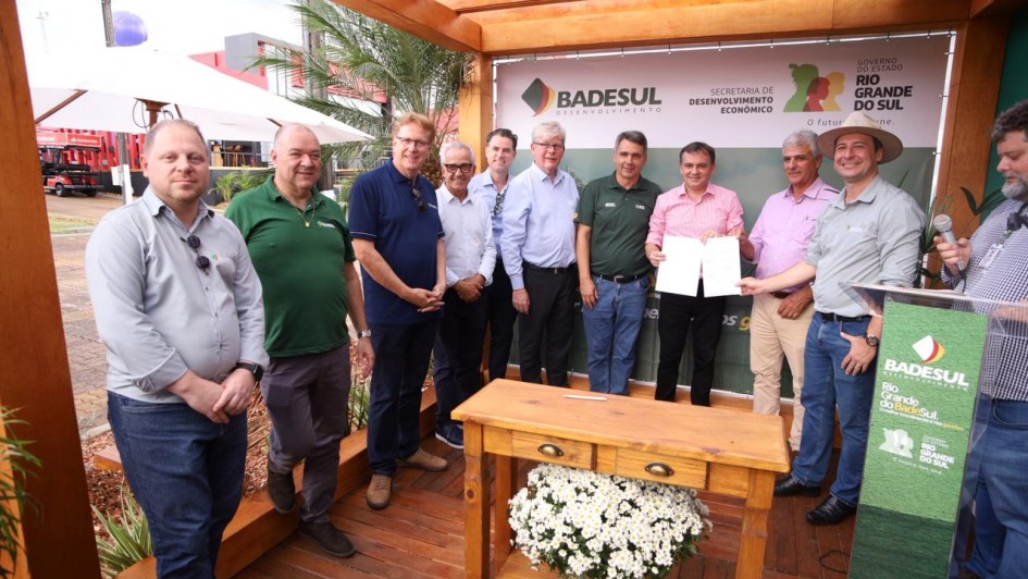 Badesul e CCGL: Inovação no Agronegócio Gaúcho com SmartCoop Badesul e CCGL: Inovação no Agronegócio Gaúcho com SmartCoop