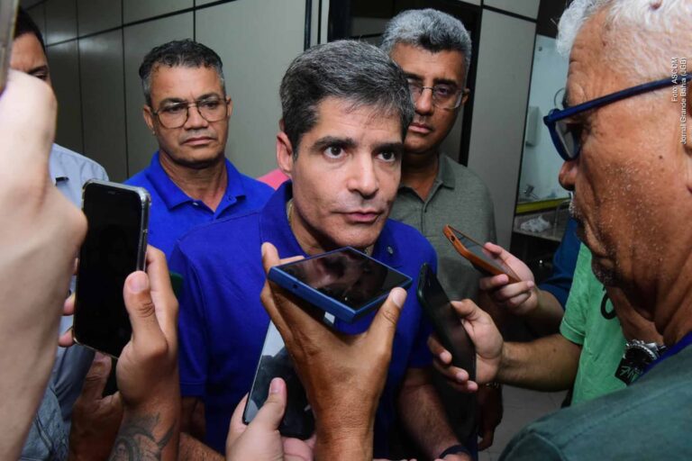 ACM Neto Critica Gestão Estadual e Destaca Papel de Feira de Santana nas Eleições de 2026