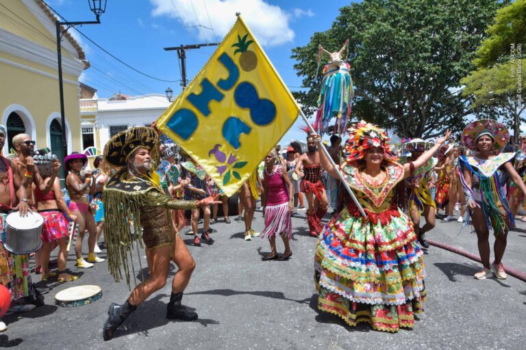 Carnaval do Santo Antônio Além do Carmo 2026: 15 Blocos Tradicionais e Folia Comunitária Carnaval do Santo Antônio Além do Carmo 2026: 15 Blocos Tradicionais e Folia Comunitária