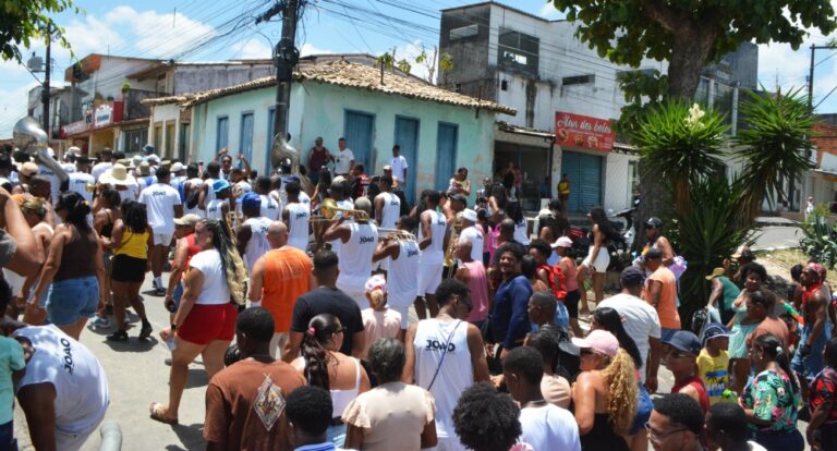 Lavagem de Humildes: Uma Celebração de Tradição, Fé e Alegria no Distrito