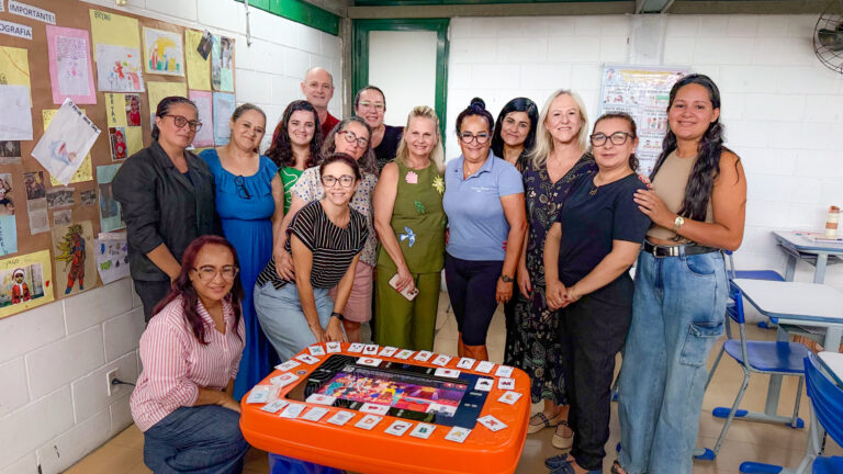 Educação Inclusiva: Prefeitura de Tubarão Avalia Mesa Interativa Digital Educação Inclusiva: Prefeitura de Tubarão Avalia Mesa Interativa Digital