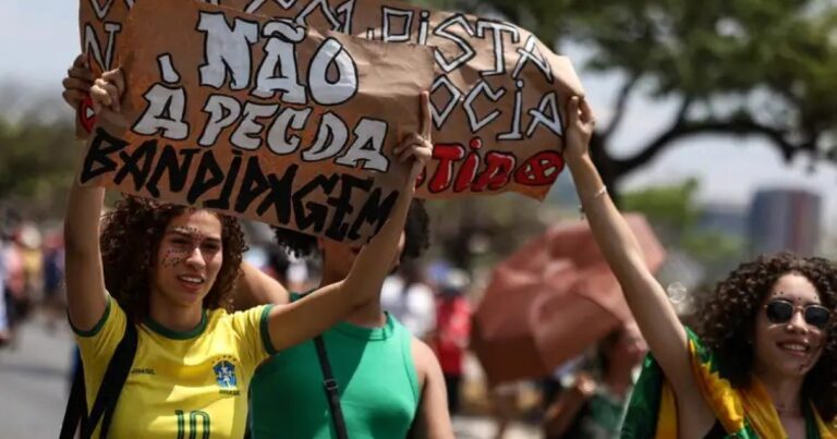 Partidos se Organizam para Atrair e Manter Jovens Filiados na Política Brasileira Partidos se Organizam para Atrair e Manter Jovens Filiados na Política Brasileira