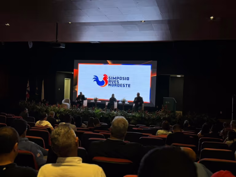 Simpósio Aves Nordeste: Inovação e Sucesso no Setor Avícola