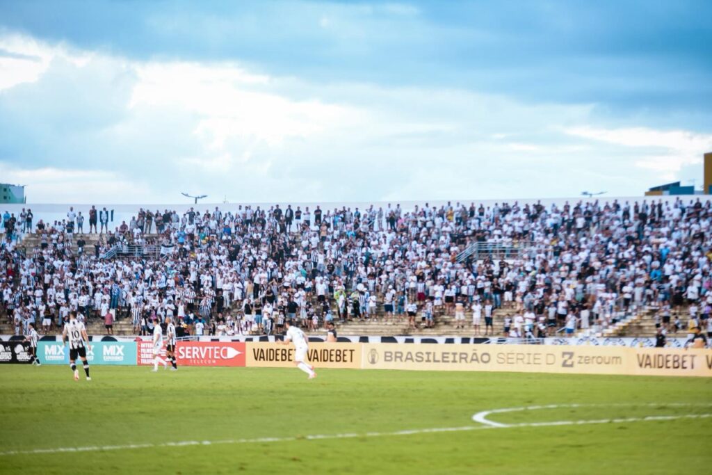 Série D: 810 Torcedores Pagantes por Jogo; Média dos Clubes Paraibanos em Destaque Série D: 810 Torcedores Pagantes por Jogo; Média dos Clubes Paraibanos em Destaque