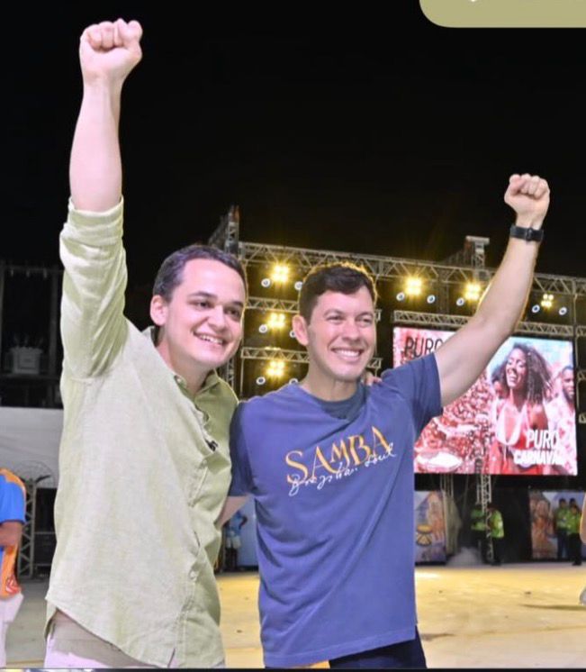 Aliança Surpreendente: Arnaldinho e Pazolini se Unem no Carnaval de Vitória Aliança Surpreendente: Arnaldinho e Pazolini se Unem no Carnaval de Vitória