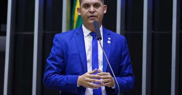 Podemos Impõe Barreiras a Desfiliações, Ameaçando Migrações para o PSDB de Arnaldinho Podemos Impõe Barreiras a Desfiliações, Ameaçando Migrações para o PSDB de Arnaldinho
