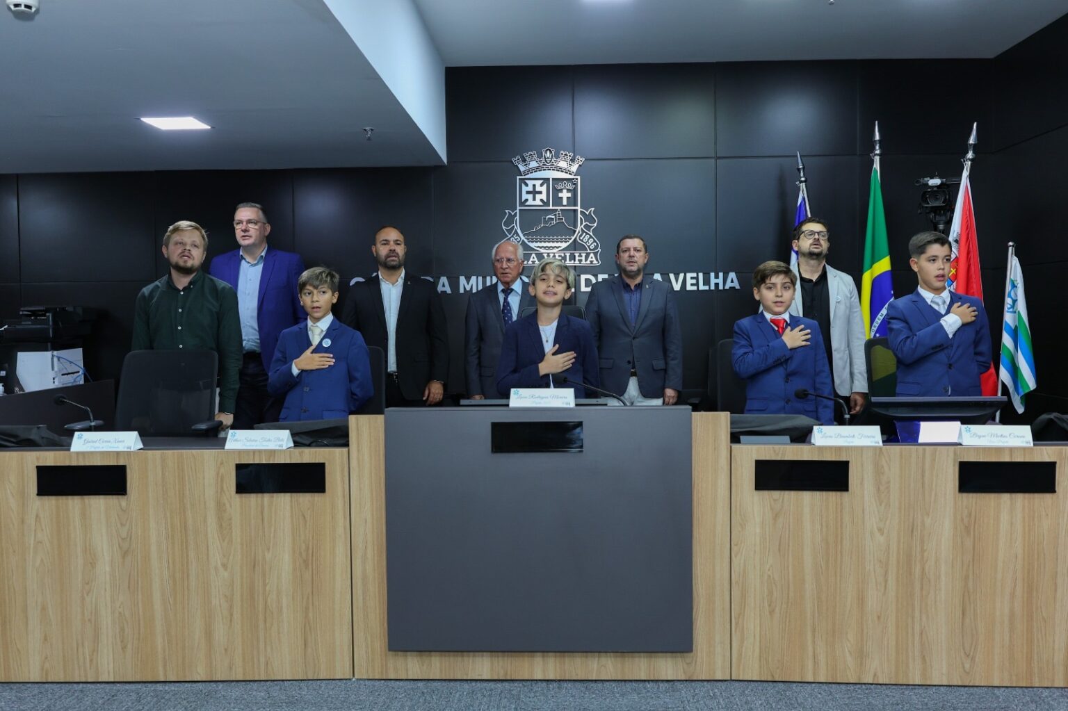 Alunos de Vila Velha Assumem Mandato em Projeto de Simulação Democrática Alunos de Vila Velha Assumem Mandato em Projeto de Simulação Democrática