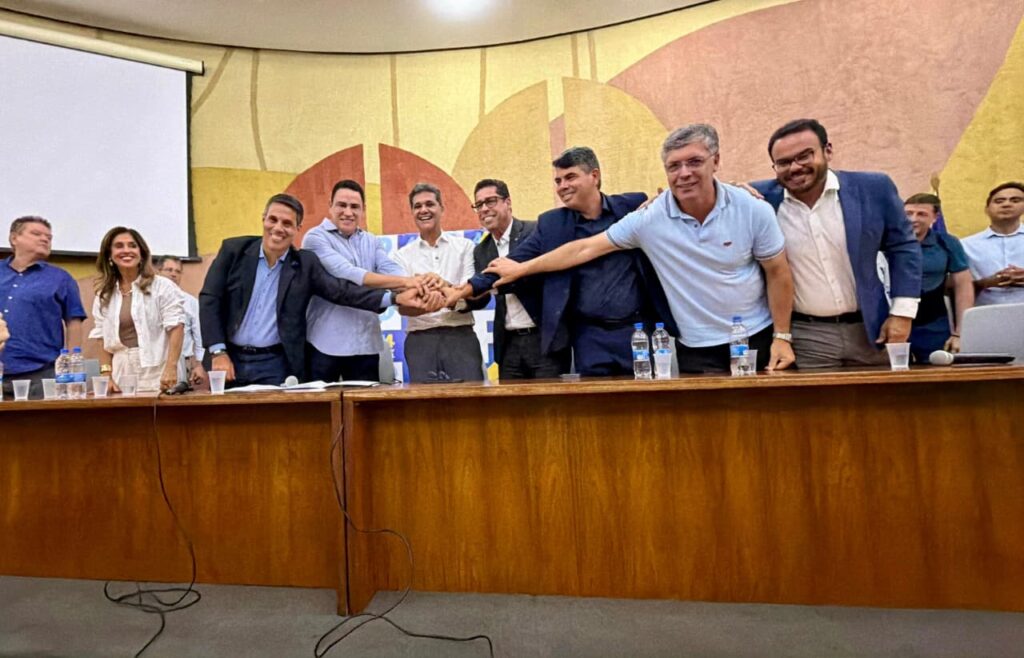 Apoio Oficial à Candidatura de Ricardo Ferraço ao Governo do ES: Uma Nova Aliança Política Apoio Oficial à Candidatura de Ricardo Ferraço ao Governo do ES: Uma Nova Aliança Política