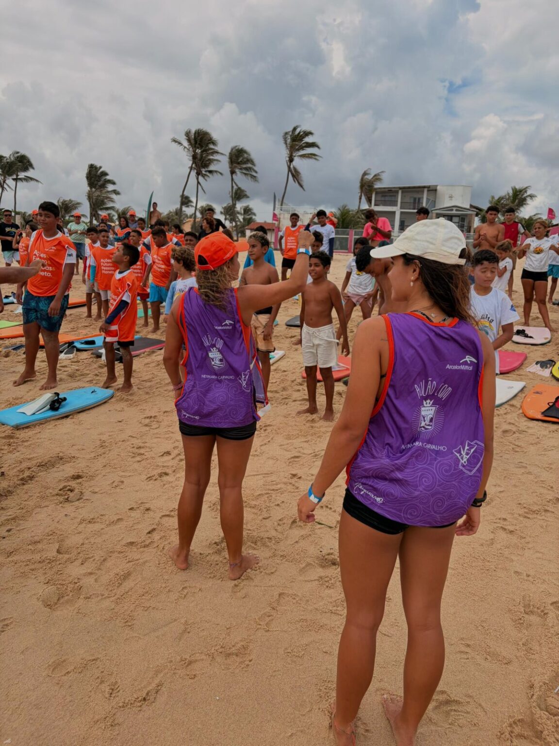 Neymara Carvalho e Luna Hardman Brilham no Ceará: Semifinal de Bodyboarding Promete Emoção Neymara Carvalho e Luna Hardman Brilham no Ceará: Semifinal de Bodyboarding Promete Emoção