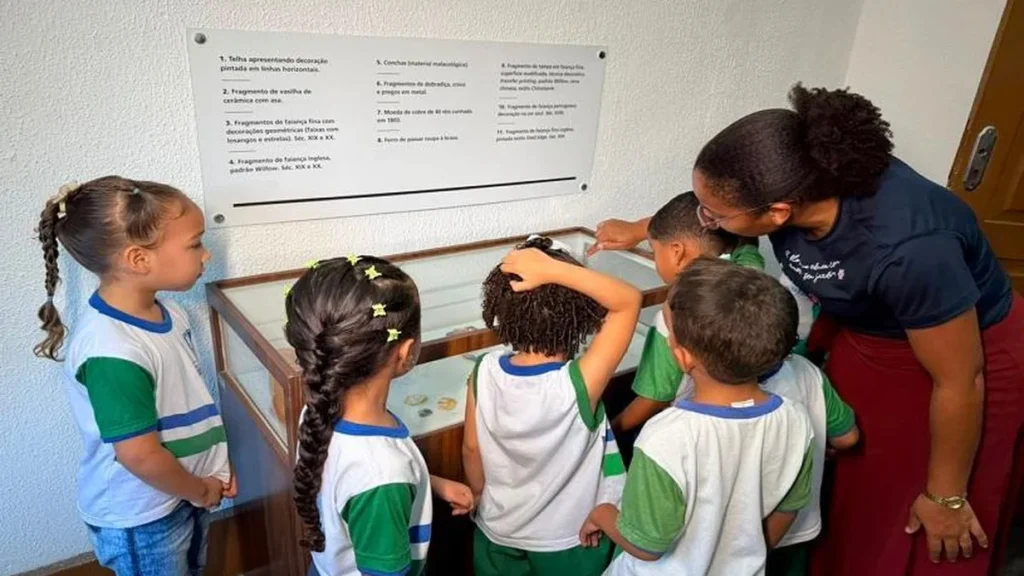 Crianças exploram a história e cultura da Serra em visita educativa