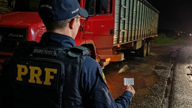 PRF Apreende 44 Comprimidos de Anfetamina em Fiscalizações na BR-010 em Imperatriz (MA) PRF Apreende 44 Comprimidos de Anfetamina em Fiscalizações na BR-010 em Imperatriz (MA)