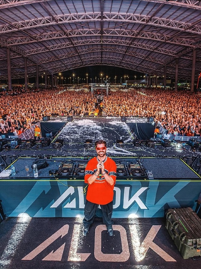 Alok Realiza Show Histórico com Luzes e Cores Incríveis em Cuiabá Alok Realiza Show Histórico com Luzes e Cores Incríveis em Cuiabá