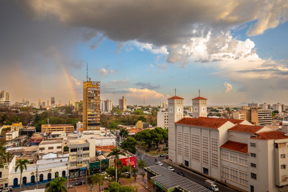 Cuiabá Cresce e Contribui para o PIB Nacional: MT em Destaque no Centro-Oeste Cuiabá Cresce e Contribui para o PIB Nacional: MT em Destaque no Centro-Oeste