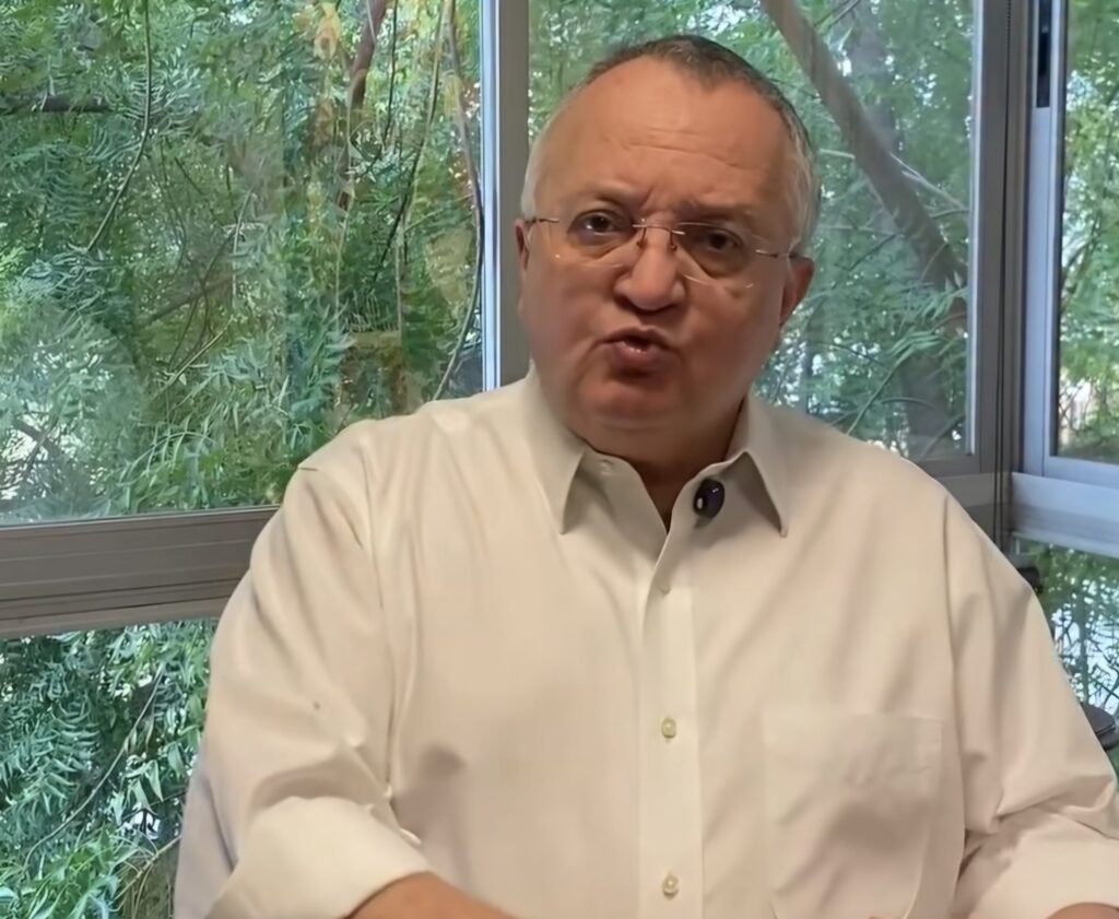 Ex-Senador Taques Amplia Acusações com ‘Bomba Atômica’ até 15 de Janeiro Ex-Senador Taques Amplia Acusações com 'Bomba Atômica' até 15 de Janeiro