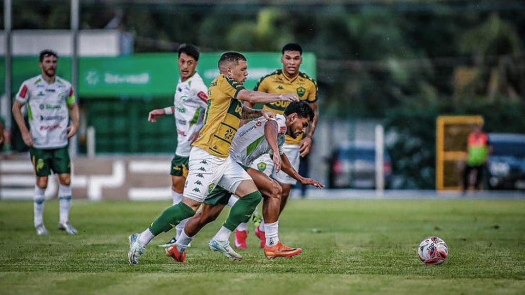 Luverdense Inicia Campeonato Mato-grossense com Vitória Suada sobre o Cuiabá Luverdense Inicia Campeonato Mato-grossense com Vitória Suada sobre o Cuiabá