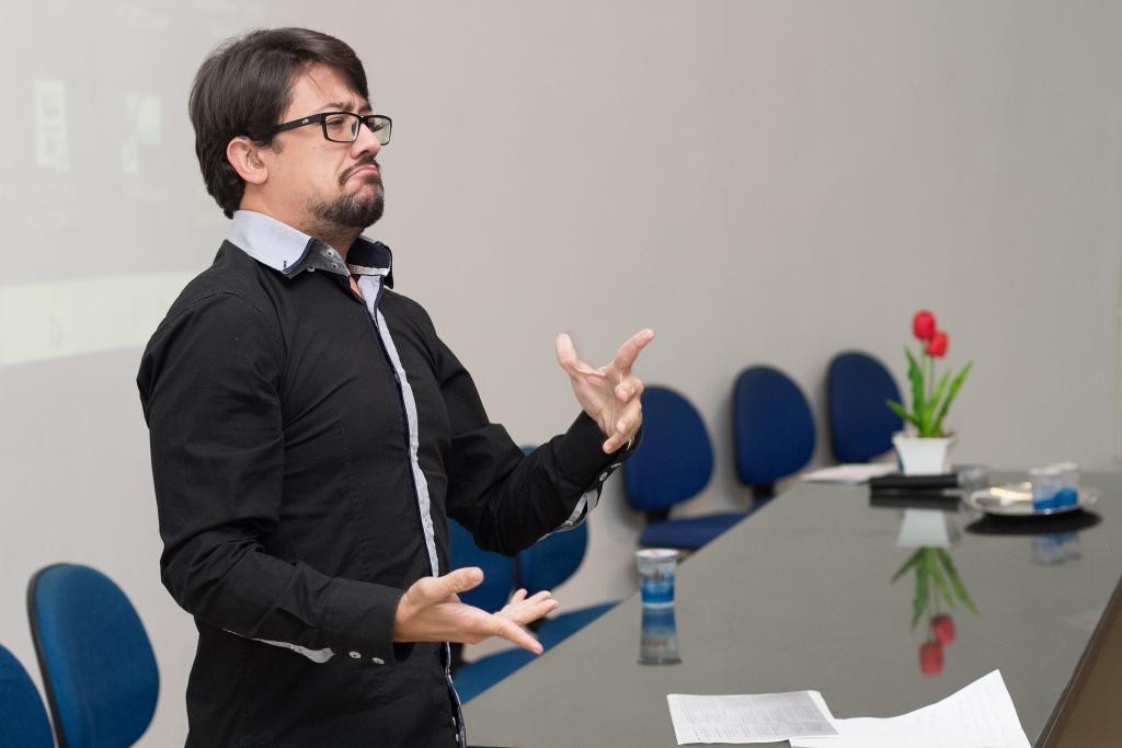 Inscrições Abertas para Curso Gratuito de Libras em Cuiabá com 390 Vagas Inscrições Abertas para Curso Gratuito de Libras em Cuiabá com 390 Vagas