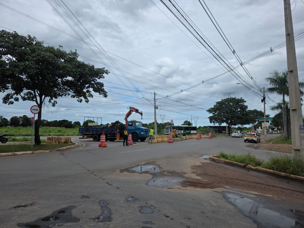 Prefeitura de Cuiabá Abre Via do Canteiro Central da Avenida das Torres Prefeitura de Cuiabá Abre Via do Canteiro Central da Avenida das Torres