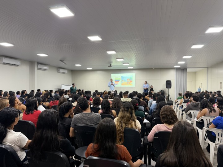 Capacitação de Cuidadores e Mediadores em Educação Especial: Preparação para Situações de Crise Capacitação de Cuidadores e Mediadores em Educação Especial: Preparação para Situações de Crise