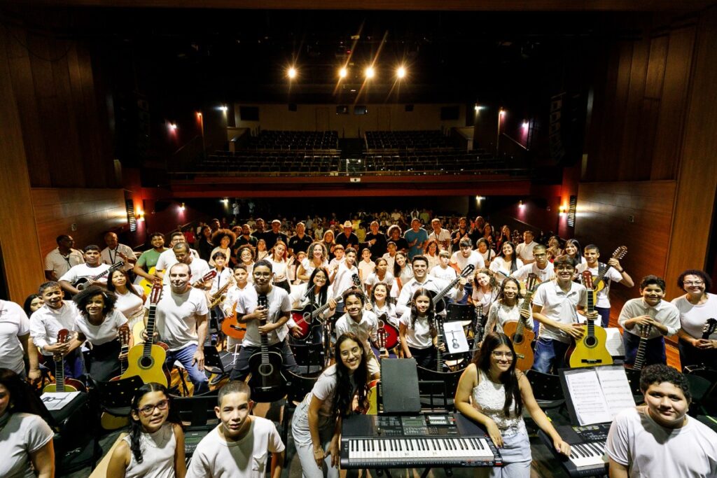 Cursos Gratuitos de Música e Canto Coral em Cuiabá: Inscrições Abertas Cursos Gratuitos de Música e Canto Coral em Cuiabá: Inscrições Abertas