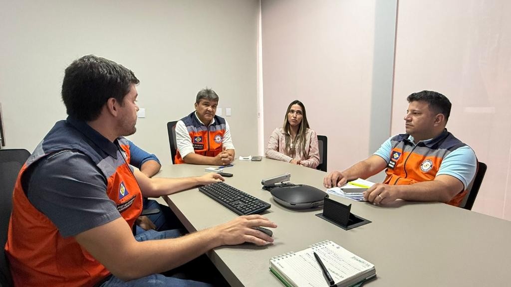 Defesa Civil de MT e Paranatinga: Articulação para Plano de Contingência Eficiente Defesa Civil de MT e Paranatinga: Articulação para Plano de Contingência Eficiente