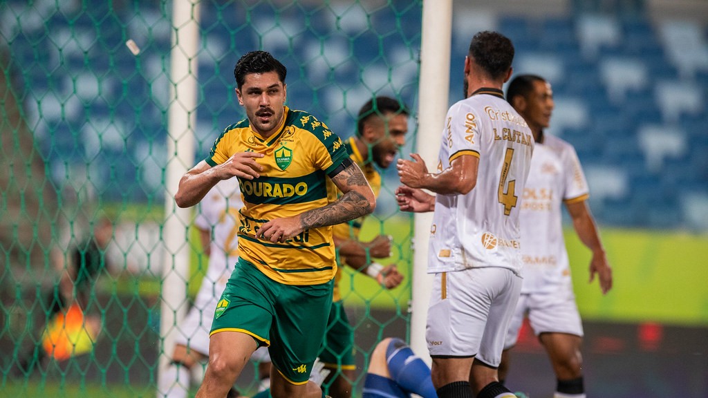 Cuiabá Empata com Criciúma e Enfrenta Pressão no Brasileirão Cuiabá Empata com Criciúma e Enfrenta Pressão no Brasileirão