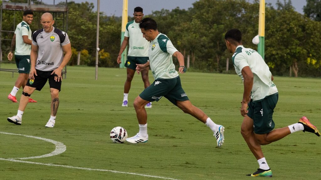 Desfalques Complicam o Cuiabá no Confronto Contra o Athletic-MG