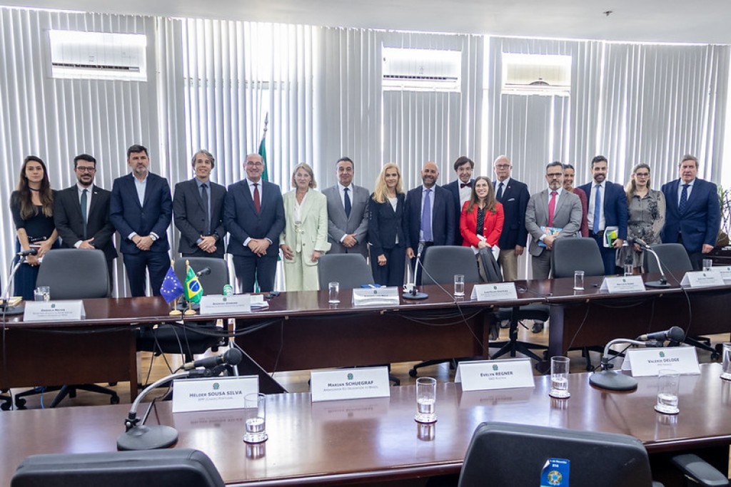 Fortalecimento das Relações Comerciais: Brasil e União Europeia Avançam em Parceria Estratégica Fortalecimento das Relações Comerciais: Brasil e União Europeia Avançam em Parceria Estratégica