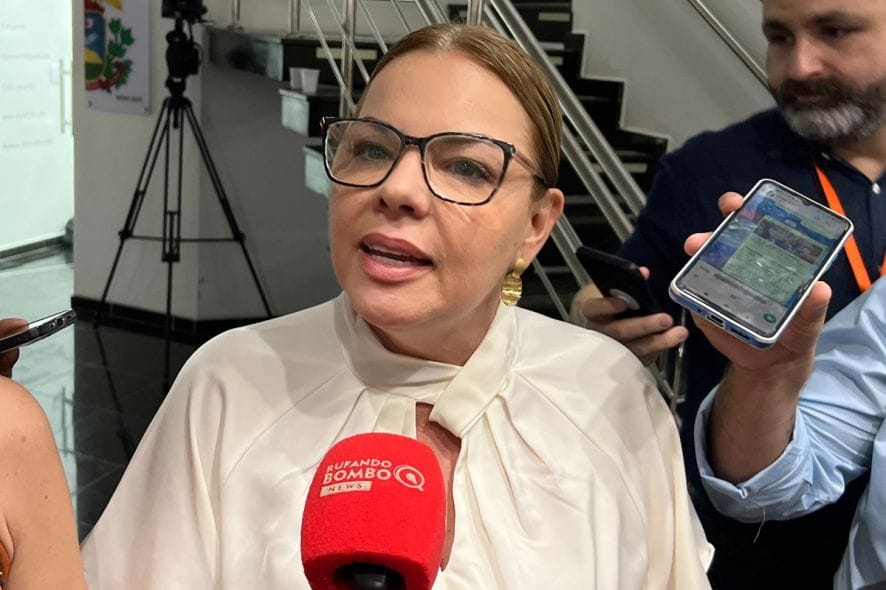Paula Calil avalia aliança com MDB em Cuiabá, contrariando Abilio Brunini Paula Calil avalia aliança com MDB em Cuiabá, contrariando Abilio Brunini