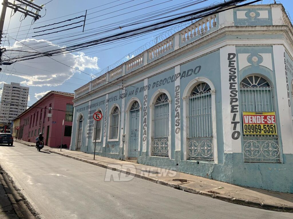 Revitalização do Centro Histórico de Cuiabá: Habitação como Chave para o Futuro Revitalização do Centro Histórico de Cuiabá: Habitação como Chave para o Futuro