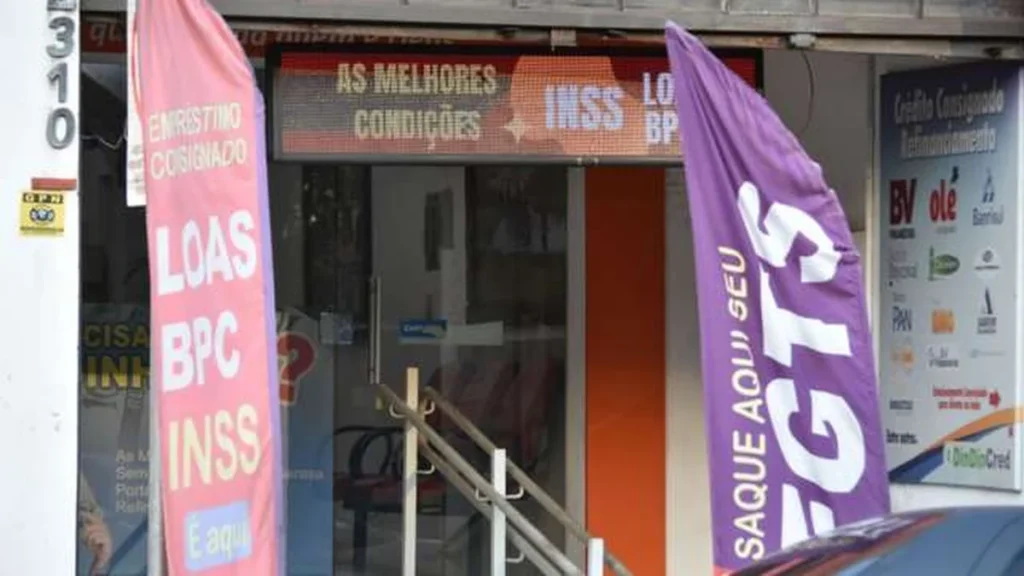 Trabalhadores de Mato Grosso do Sul recorrem a 409 mil empréstimos consignados para driblar juros altos Trabalhadores de Mato Grosso do Sul recorrem a 409 mil empréstimos consignados para driblar juros al