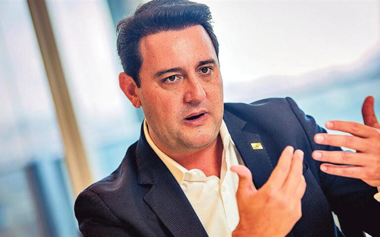 Ratinho Jr. Defende Indulto a Bolsonaro e Integrantes do 8 de Janeiro