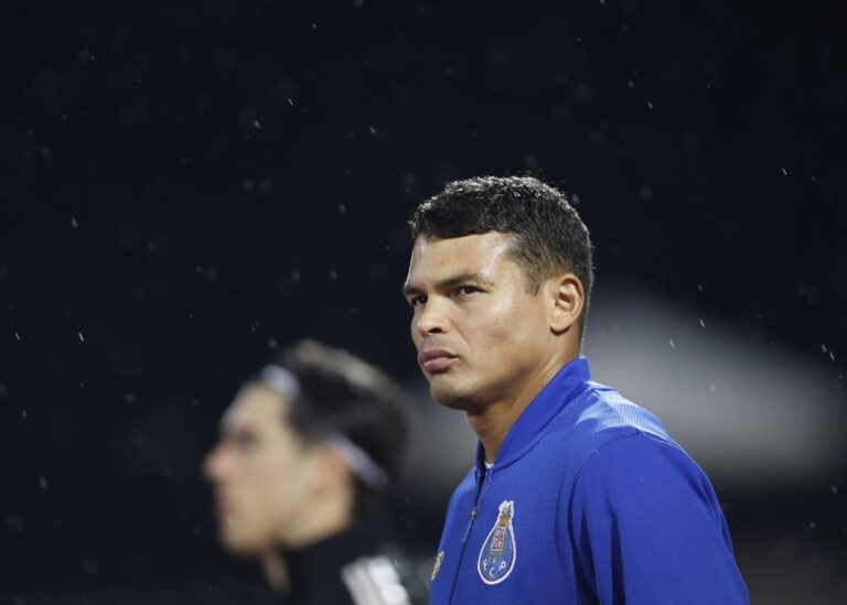 Gol Contra de Thiago Silva Marca Derrota do Porto no Campeonato Português Gol Contra de Thiago Silva Marca Derrota do Porto no Campeonato Português