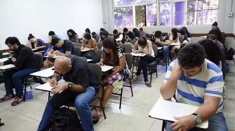 Últimos Dias para Inscrição em Concursos da Aeronáutica, Procon-RJ e Petrobrás – Oportunidades Imperdíveis Últimos Dias para Inscrição em Concursos da Aeronáutica, Procon-RJ e Petrobrás - Oportunidades Imper