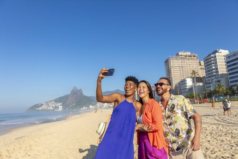 Brasil Registra Novo Recorde no Turismo Internacional: Destino Seguro e Atraente Brasil Registra Novo Recorde no Turismo Internacional: Destino Seguro e Atraente