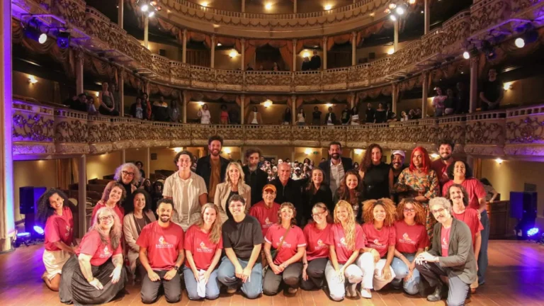 Projeto Bastidores inicia formação de novos profissionais da cultura em Niterói Projeto Bastidores inicia formação de novos profissionais da cultura em Niterói