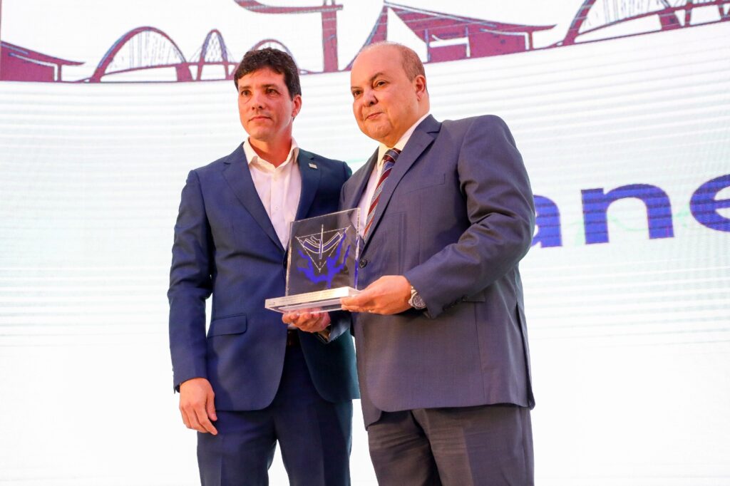 Ibaneis Rocha Enaltece Parceria com o Setor da Construção Civil em Homenagem do Sinduscon-DF ibaneis rocha enaltece parceria