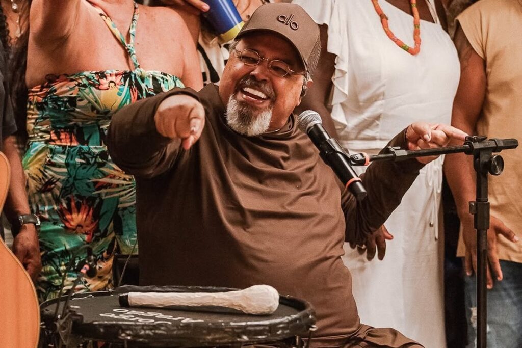 Jorge Aragão Compartilha Emoção do Primeiro Show Após Cirurgia: Entrevista Exclusiva jorge aragao compartilha emocao