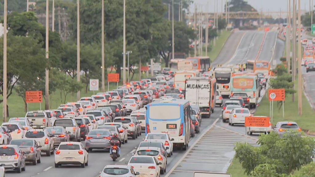 Quase 2 Milhões de Multas por Excesso de Velocidade no DF em 2025: Ranking das Infrações Quase 2 Milhões de Multas por Excesso de Velocidade no DF em 2025: Ranking das Infrações