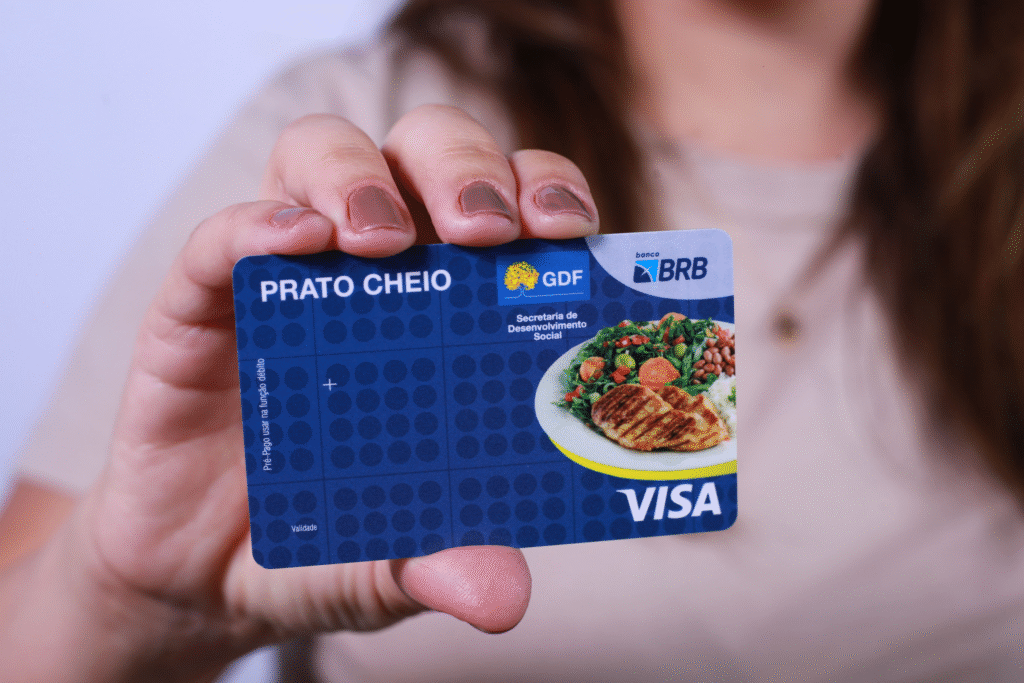Cartão Prato Cheio: 6 mil Famílias São Beneficiadas e Receberão Auxílio Alimentar Cartão Prato Cheio: 6 mil Famílias São Beneficiadas e Receberão Auxílio Alimentar