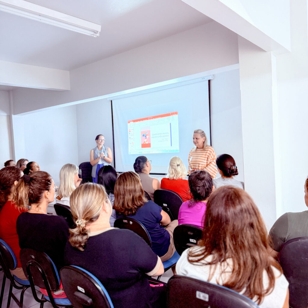Empoderamento Feminino: Educação Comemora Dia Internacional da Mulher com Palestra Inspiradora Empoderamento Feminino: Educação Comemora Dia Internacional da Mulher com Palestra Inspiradora