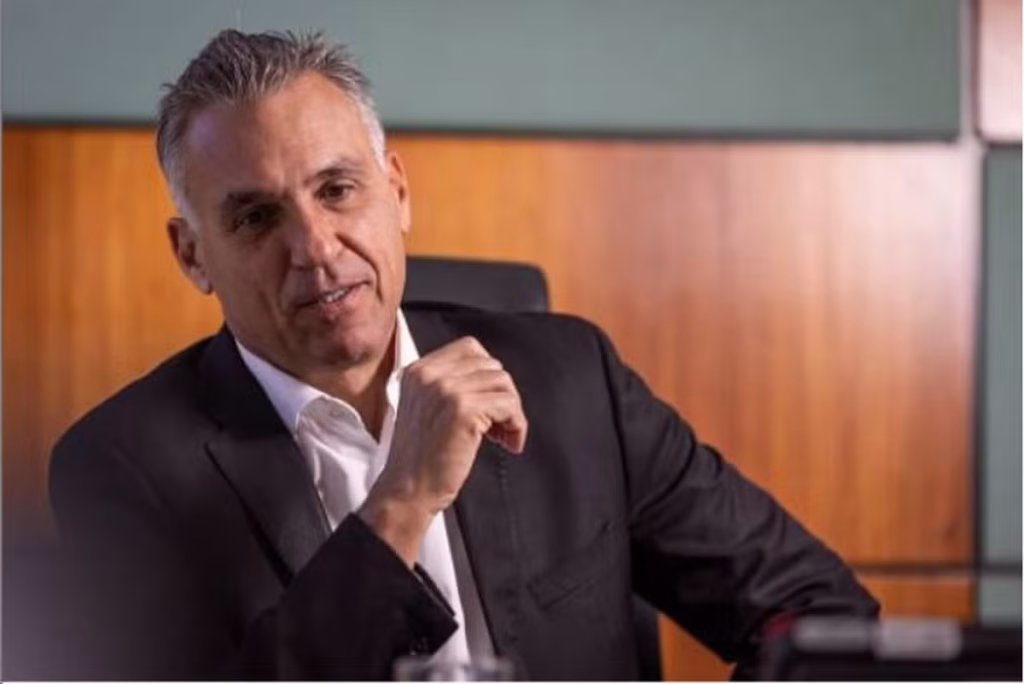 Imprevisibilidade no Agronegócio Aumenta com Conflitos Mundiais, Afirma Secretário Imprevisibilidade no Agronegócio Aumenta com Conflitos Mundiais, Afirma Secretário