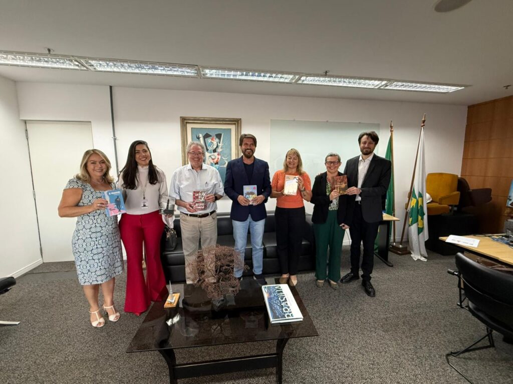Livros Premiados do 2º Prêmio Candango de Literatura Agora na Biblioteca Nacional de Brasília Livros Premiados do 2º Prêmio Candango de Literatura Agora na Biblioteca Nacional de Brasília