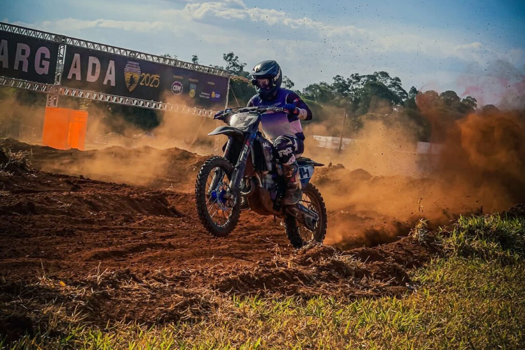 Sol Nascente Sedia 6ª Etapa do Campeonato Brasiliense de Motocross com Entrada Gratuita Sol Nascente Sedia 6ª Etapa do Campeonato Brasiliense de Motocross com Entrada Gratuita