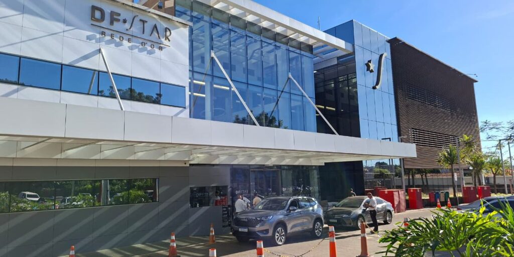 Bolsonaro é Internado para Cirurgia no Ombro em Brasília: Entenda os Detalhes Bolsonaro é Internado para Cirurgia no Ombro em Brasília: Entenda os Detalhes