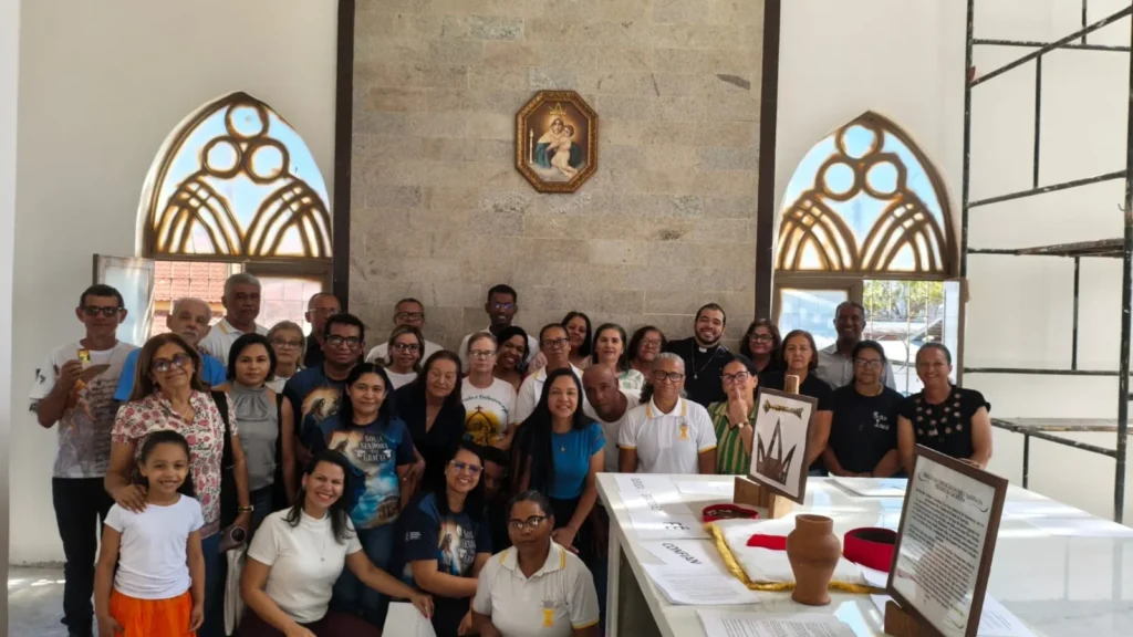 MTA é coroada como Mãe e Rainha da Piedade da Sacristia no Distrito Federal MTA é coroada como Mãe e Rainha da Piedade da Sacristia no Distrito Federal