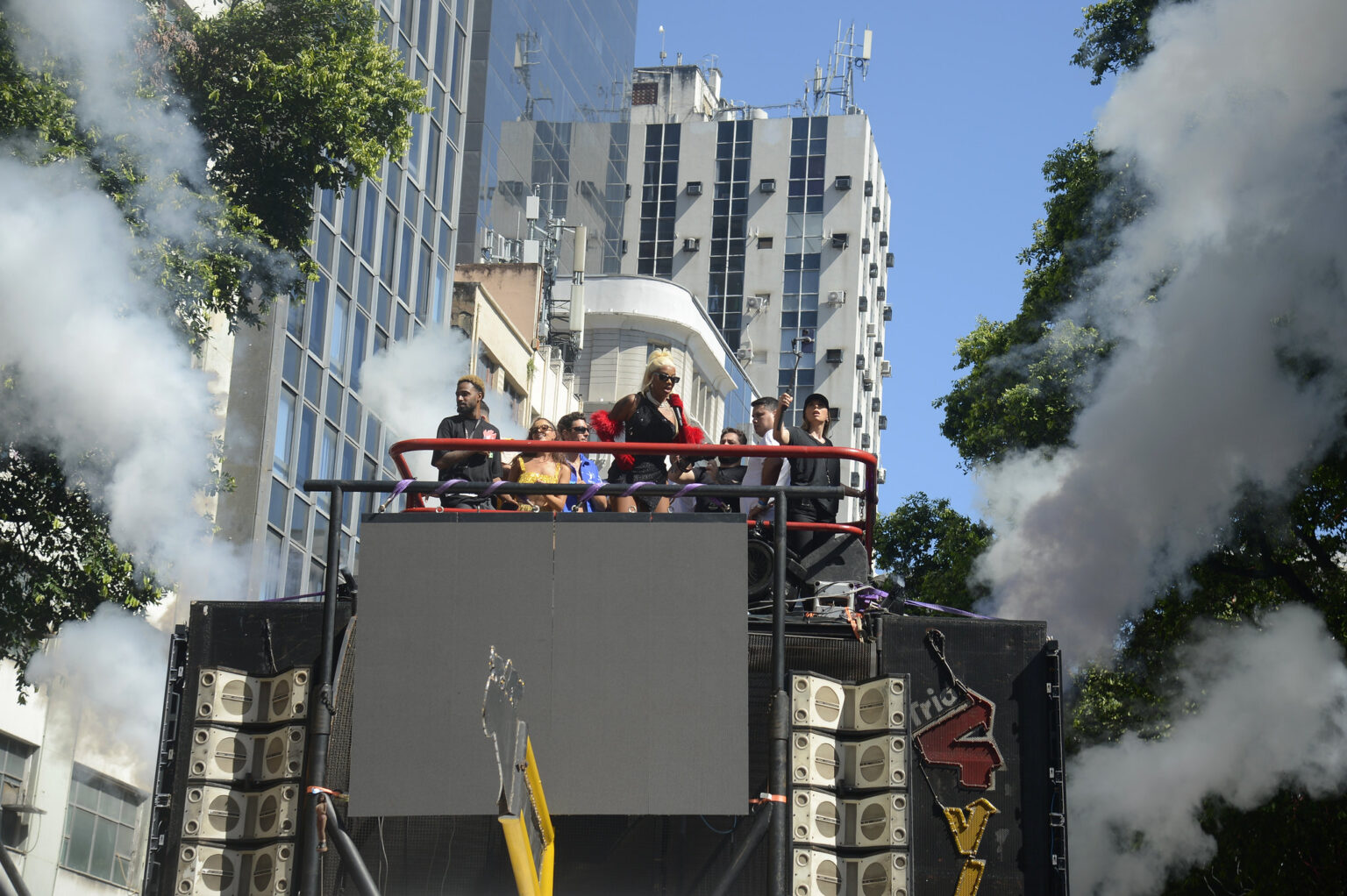 Fevereiro: O Mês Crucial para o Turismo nas Redes Sociais Fevereiro: O Mês Crucial para o Turismo nas Redes Sociais