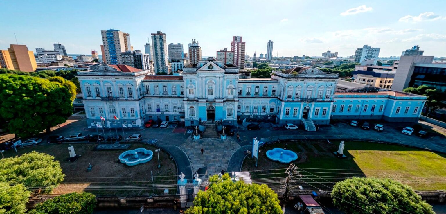 Funcionários do Hospital Beneficente Português Denunciam Atrasos Salariais e Coação Funcionários do Hospital Beneficente Português Denunciam Atrasos Salariais e Coação
