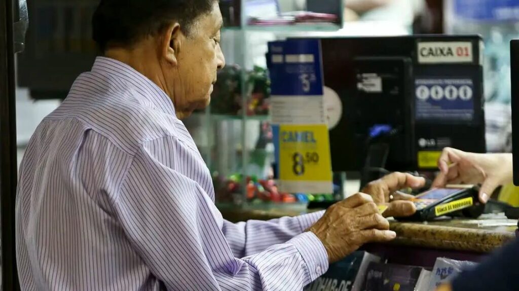 Crescimento do Crédito no Amazonas Atinge 14,1% em 2025, Superando a Média Nacional